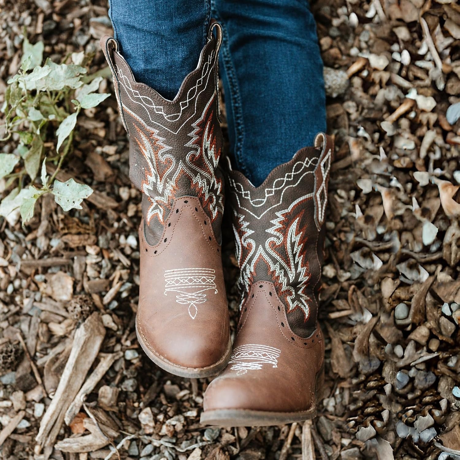 image:imageRollda Kids Cowboy Boots Western Round Toe Cowgirl Boots for Boys Girls ToddlerLittle KidBig KidBlack