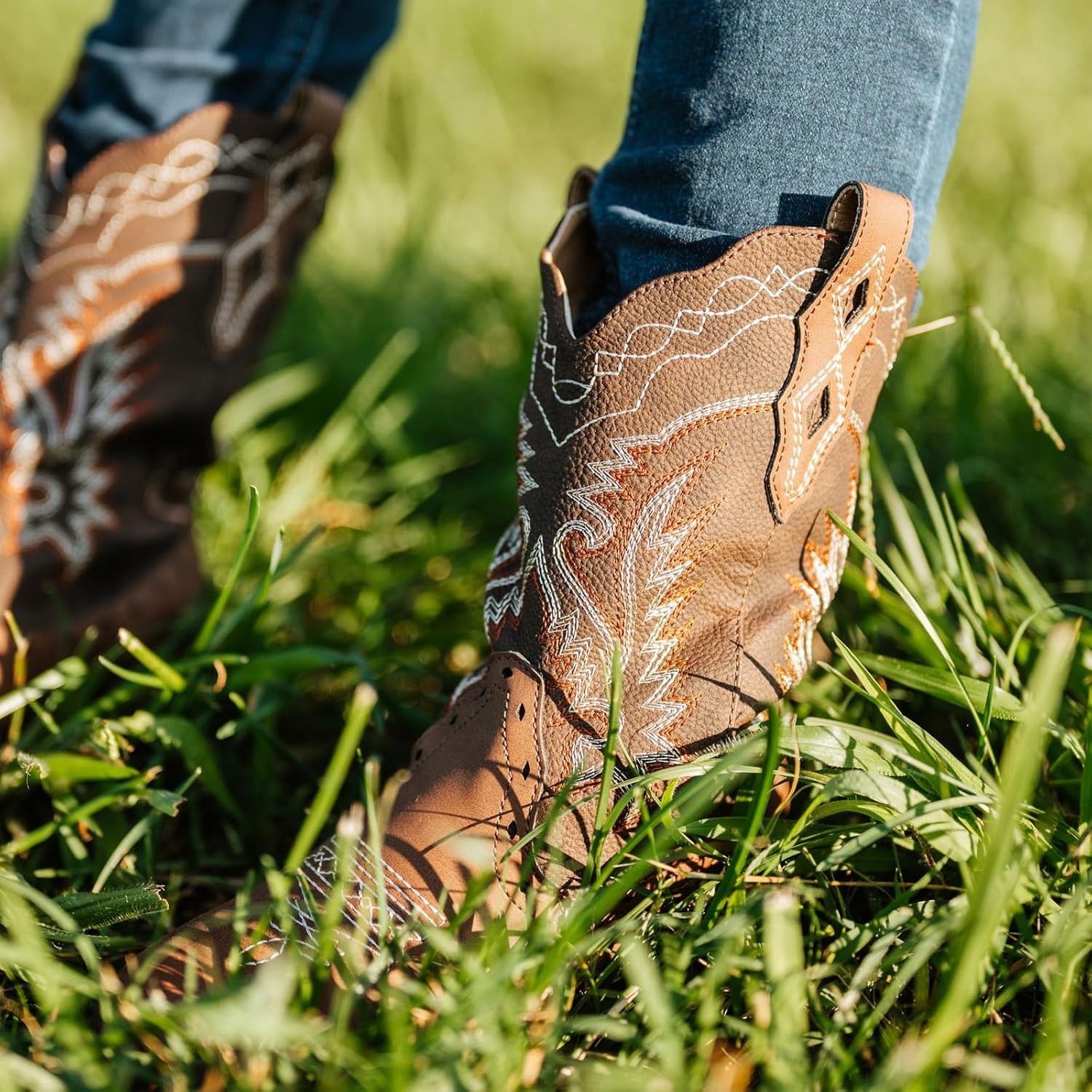 image:imageRollda Kids Cowboy Boots Western Round Toe Cowgirl Boots for Boys Girls ToddlerLittle KidBig KidBlackTan
